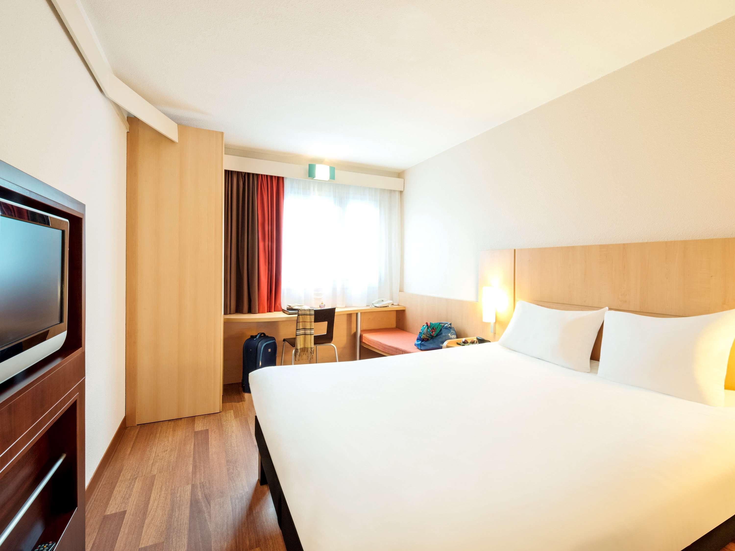 Ibis Warszawa Centrum Luaran gambar